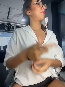 LacyLureXXX online show from July 2026 09:23:01 PM