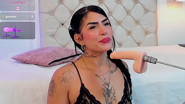 Snapshot of Alanna_Wild chatting on July 2026 06:10:02 PM Alanna Wild online show from July 2026 06:10:02 PM