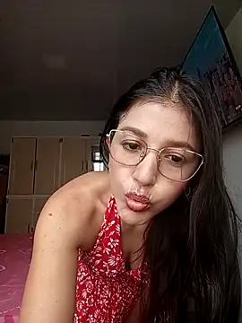 alana-77 online show from May 2026 08:04:02 PM