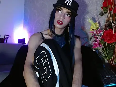Snapshot of megan_queen12 chatting on June 2026 04:07:02 AM megan queen12 online show from June 2026 04:07:02 AM
