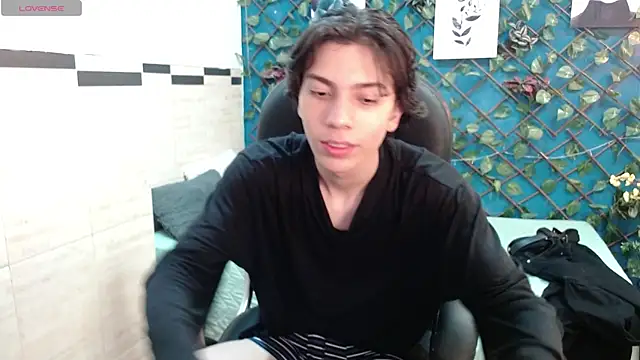 Julesx15 online show from May 2026 12:11:01 PM