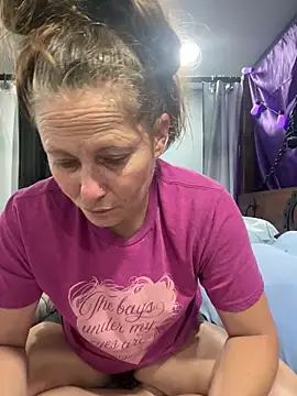 amberhotts2025 online show from June 2026 10:29:01 PM