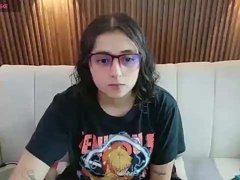 Snapshot of feelena_mysoull chatting on May 2026 02:23:02 PM feelena mysoull online show from May 2026 02:23:02 PM