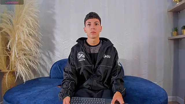 Gian Rossi online show from June 2026 02:18:02 PM