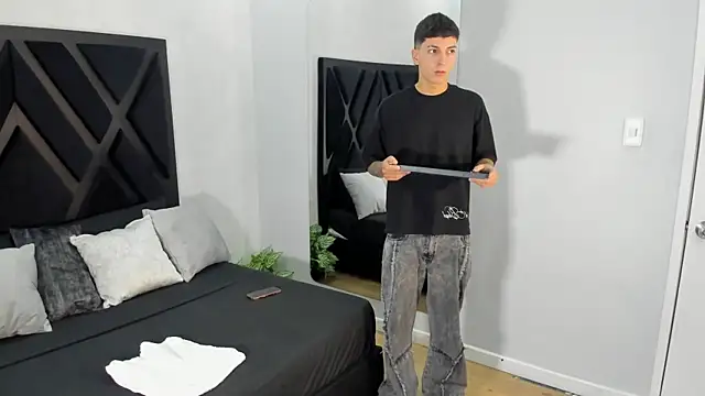 Gian Rossi online show from June 2026 11:32:02 AM