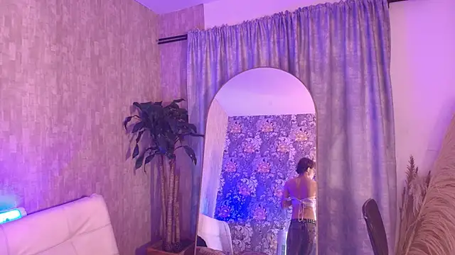 Snapshot of zarina_winslow chatting on June 2026 08:06:02 PM zarina winslow online show from June 2026 08:06:02 PM