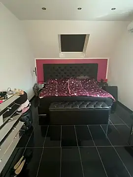 GymMoniMilf online show from July 2026 01:06:02 PM