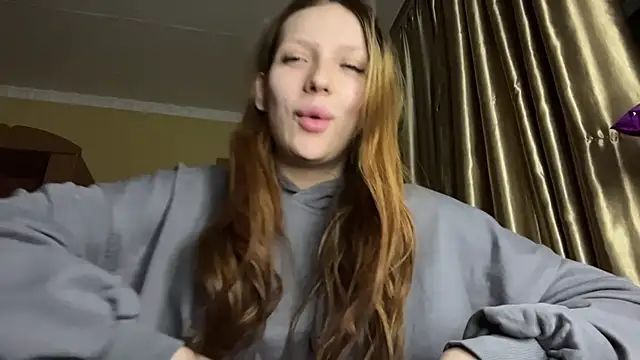 xXMelanieseXx online show from May 2026 05:18:02 PM
