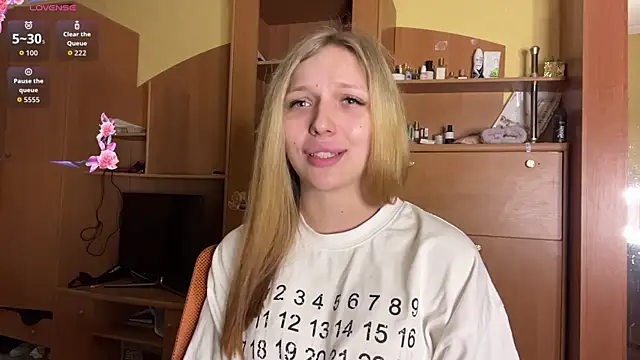 Snapshot of xXMelanieseXx chatting on June 2026 04:35:01 PM xXMelanieseXx online show from June 2026 04:35:01 PM