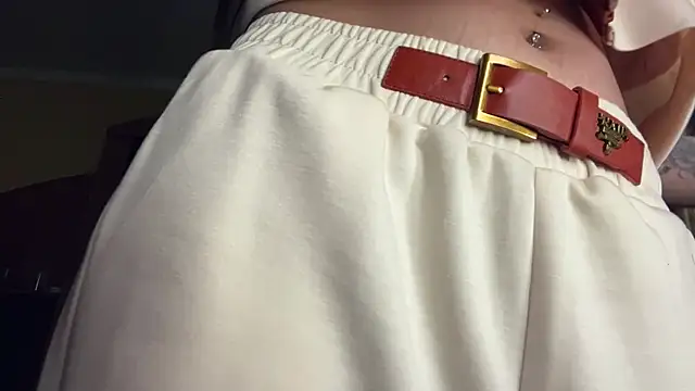 xXMelanieseXx online show from June 2026 05:28:02 PM