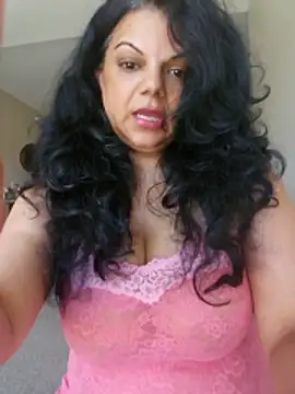 habibiforyou81 online show from June 2026 05:18:01 PM