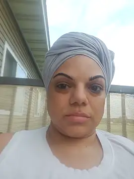 habibiforyou81 online show from May 2026 01:11:01 AM