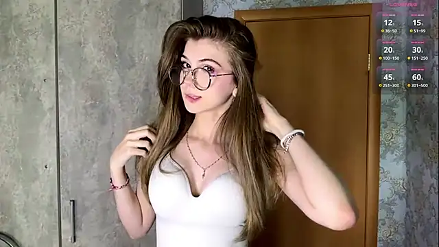 Snapshot of saint_esenia chatting on June 2026 05:04:02 AM saint esenia online show from June 2026 05:04:02 AM