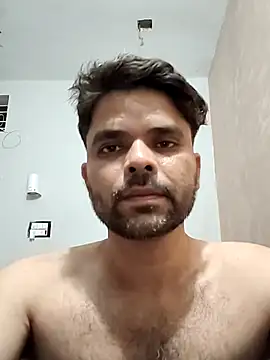 saddyboyforU online show from May 2026 10:06:02 PM