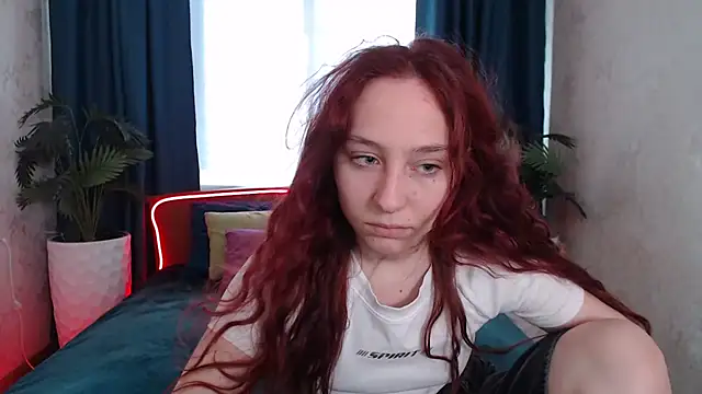 Snapshot of ModelGyrl chatting on June 2026 01:33:01 AM ModelGyrl online show from June 2026 01:33:01 AM
