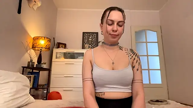 EvelynCharm  online show from May 2026 02:26:01 PM