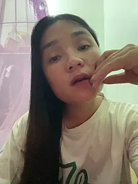 Luna-mi online show from May 2026 01:28:01 PM