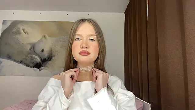 StefiMoon online show from May 2026 01:29:01 PM