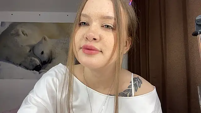 StefiMoon online show from May 2026 01:17:01 PM