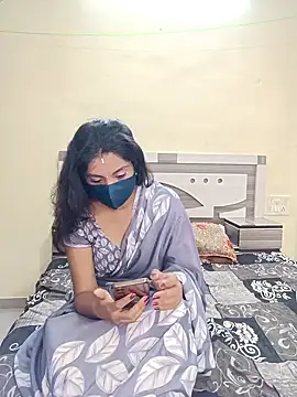 Snapshot of Desii_Couple69 chatting on July 2026 02:33:02 AM Desii Couple69 online show from July 2026 02:33:02 AM