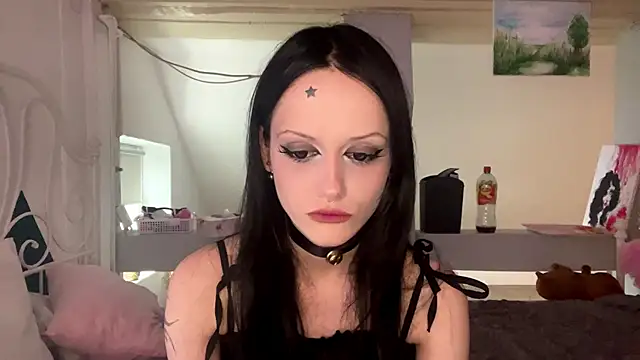 Snapshot of DreamaWeavers chatting on June 2026 03:44:02 PM DreamaWeavers online show from June 2026 03:44:02 PM