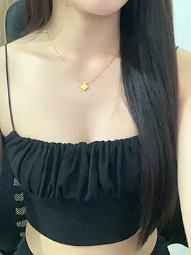 Snapshot of Beella24 chatting on May 2026 03:40:01 PM Beella24 online show from May 2026 03:40:01 PM