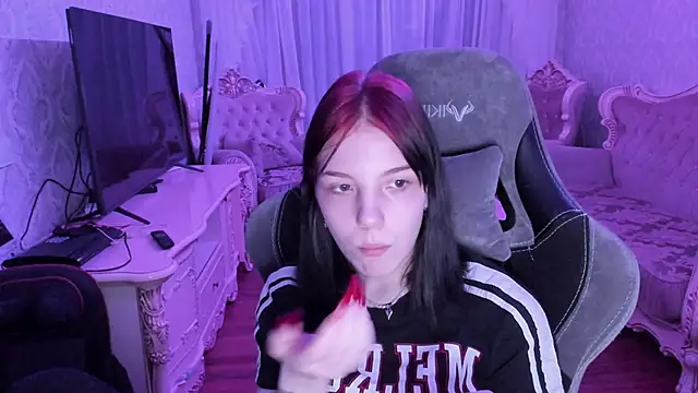 Alyaska Yang online show from May 2026 08:31:02 PM
