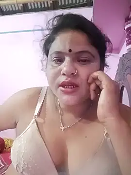Maya Vabi online show from May 2026 01:39:02 PM