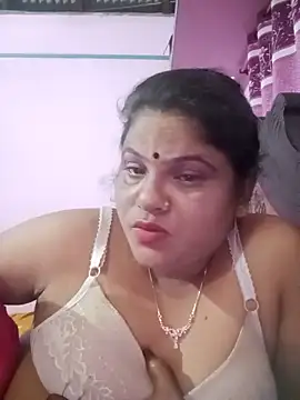 Snapshot of Maya_Vabi chatting on June 2026 10:18:02 PM Maya Vabi online show from June 2026 10:18:02 PM