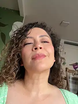 BellaNovaLove online show from June 2026 10:40:01 PM