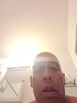mikey2840 online show from June 2026 05:12:01 AM