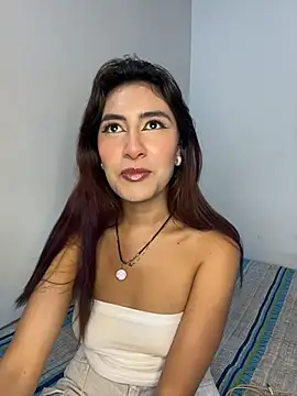 Snapshot of velariasoft_ chatting on July 2026 03:42:02 PM velariasoft online show from July 2026 03:42:02 PM