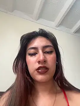 Snapshot of velariasoft_ chatting on June 2026 06:20:02 PM velariasoft online show from June 2026 06:20:02 PM