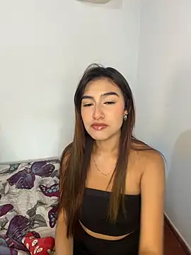 Snapshot of velariasoft_ chatting on June 2026 08:14:02 PM velariasoft online show from June 2026 08:14:02 PM