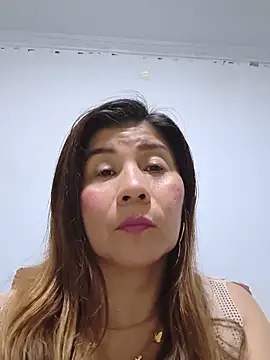 Snapshot of fire_mommy chatting on May 2026 09:43:02 PM fire mommy online show from May 2026 09:43:02 PM
