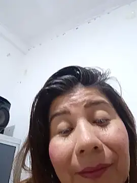 Snapshot of fire_mommy chatting on May 2026 09:32:02 PM fire mommy online show from May 2026 09:32:02 PM