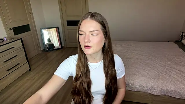 lizzzanatooo online show from June 2026 02:07:02 PM