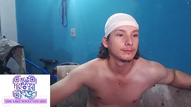 Snapshot of MrKingsaintx chatting on June 2026 01:34:01 AM MrKingsaintx online show from June 2026 01:34:01 AM