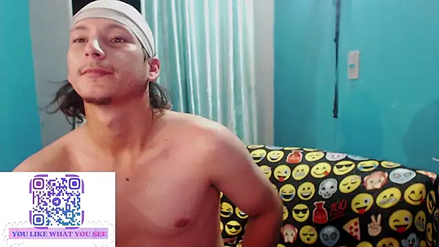 Snapshot of MrKingsaintx chatting on July 2026 01:39:02 AM MrKingsaintx online show from July 2026 01:39:02 AM