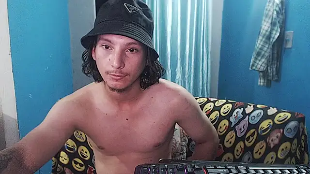 Snapshot of MrKingsaintx chatting on July 2026 01:28:02 AM MrKingsaintx online show from July 2026 01:28:02 AM