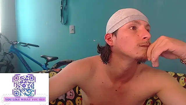Snapshot of MrKingsaintx chatting on June 2026 07:12:02 PM MrKingsaintx online show from June 2026 07:12:02 PM