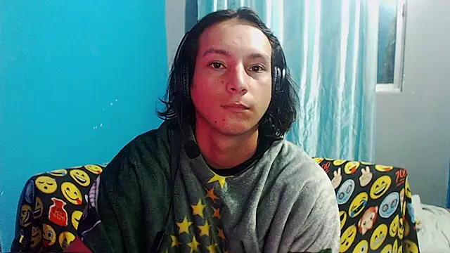 Snapshot of MrKingsaintx chatting on July 2026 10:22:01 AM MrKingsaintx online show from July 2026 10:22:01 AM
