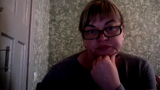 Snapshot of Empress211 chatting on June 2026 05:18:02 AM Empress211 online show from June 2026 05:18:02 AM