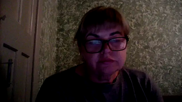 Snapshot of Empress211 chatting on May 2026 06:13:01 PM Empress211 online show from May 2026 06:13:01 PM