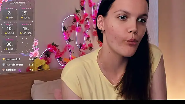 TessieBarriault online show from June 2026 07:41:01 AM