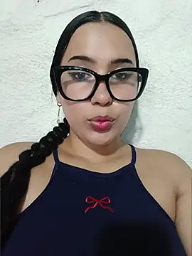 shantall cute online show from July 2026 09:04:01 PM