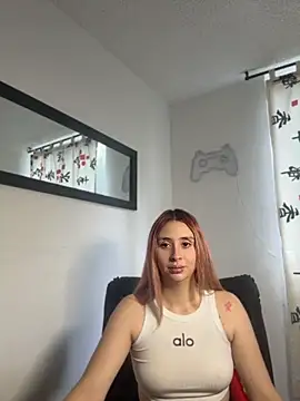 Sophia LuxxX online show from July 2026 03:12:02 PM