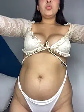 Gaby  Fosterr online show from May 2026 09:00:01 PM