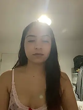 Snapshot of naomiiii55 chatting on June 2026 01:44:02 AM naomiiii55 online show from June 2026 01:44:02 AM