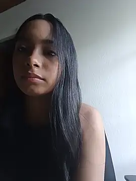 xcleila online show from July 2026 09:48:01 PM